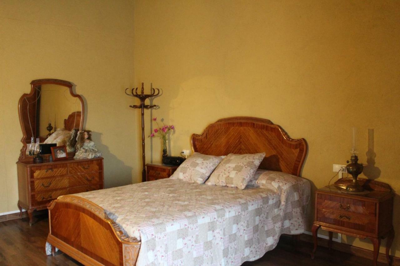 Simon Country house *